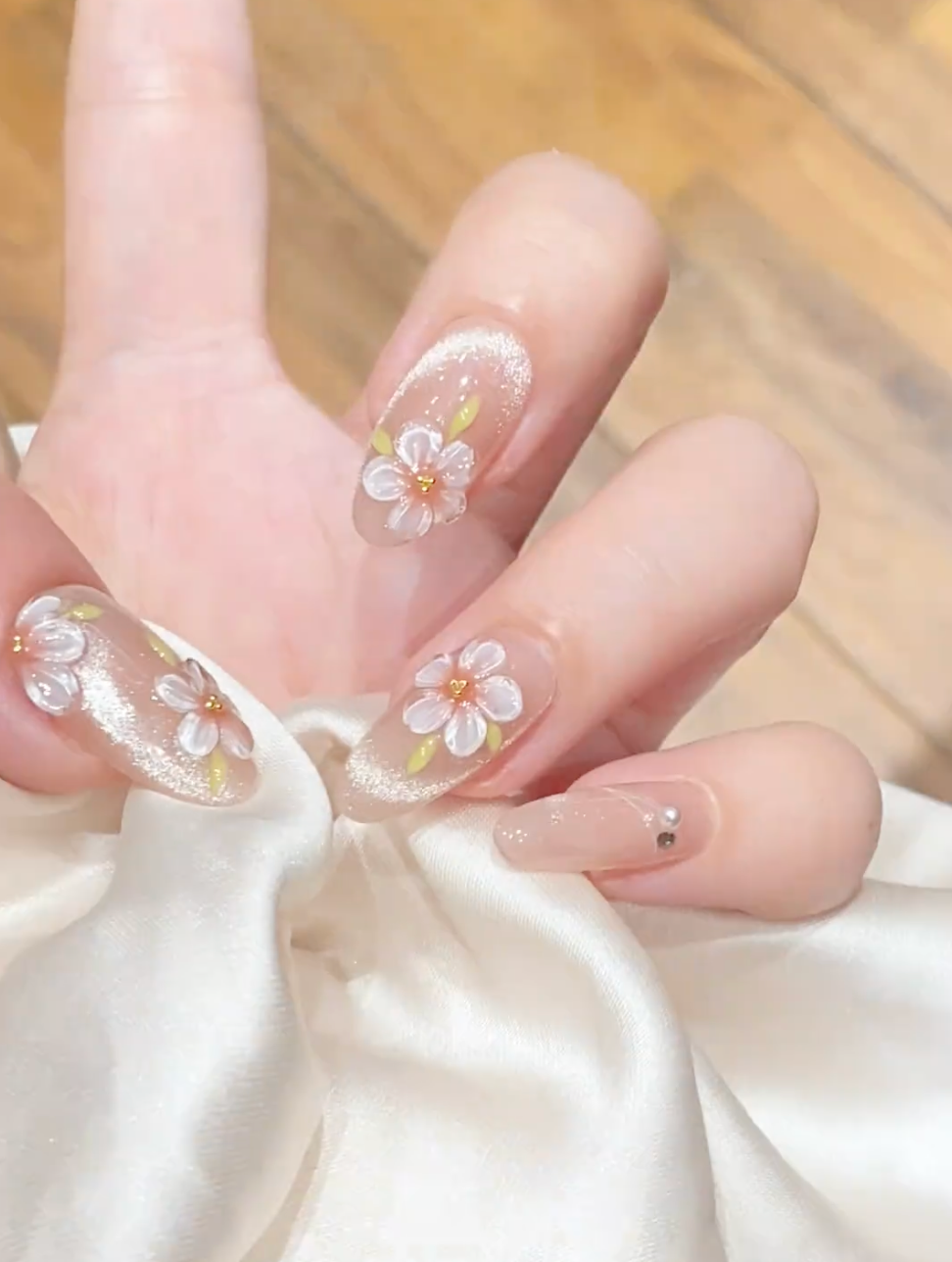 【Blossom】hand made;  Press-on nails;   Galaxy;Cat eyes; Short；