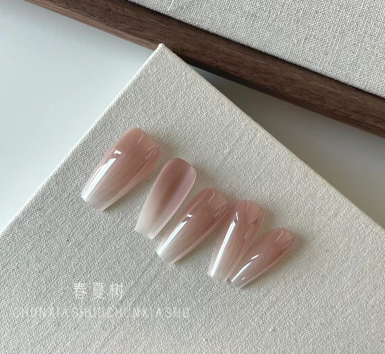 【Barbie Aurora】Handmade; press on nails; classic