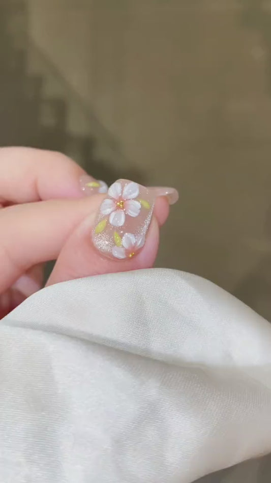 【Blossom】hand made;  Press-on nails;   Galaxy;Cat eyes; Short；